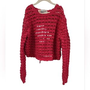 FREE PEOPLE BEACH CROCHET OPEN KNIT CROP TOP WITH OPEN BACK AND TIE. SIZE MEDIUM